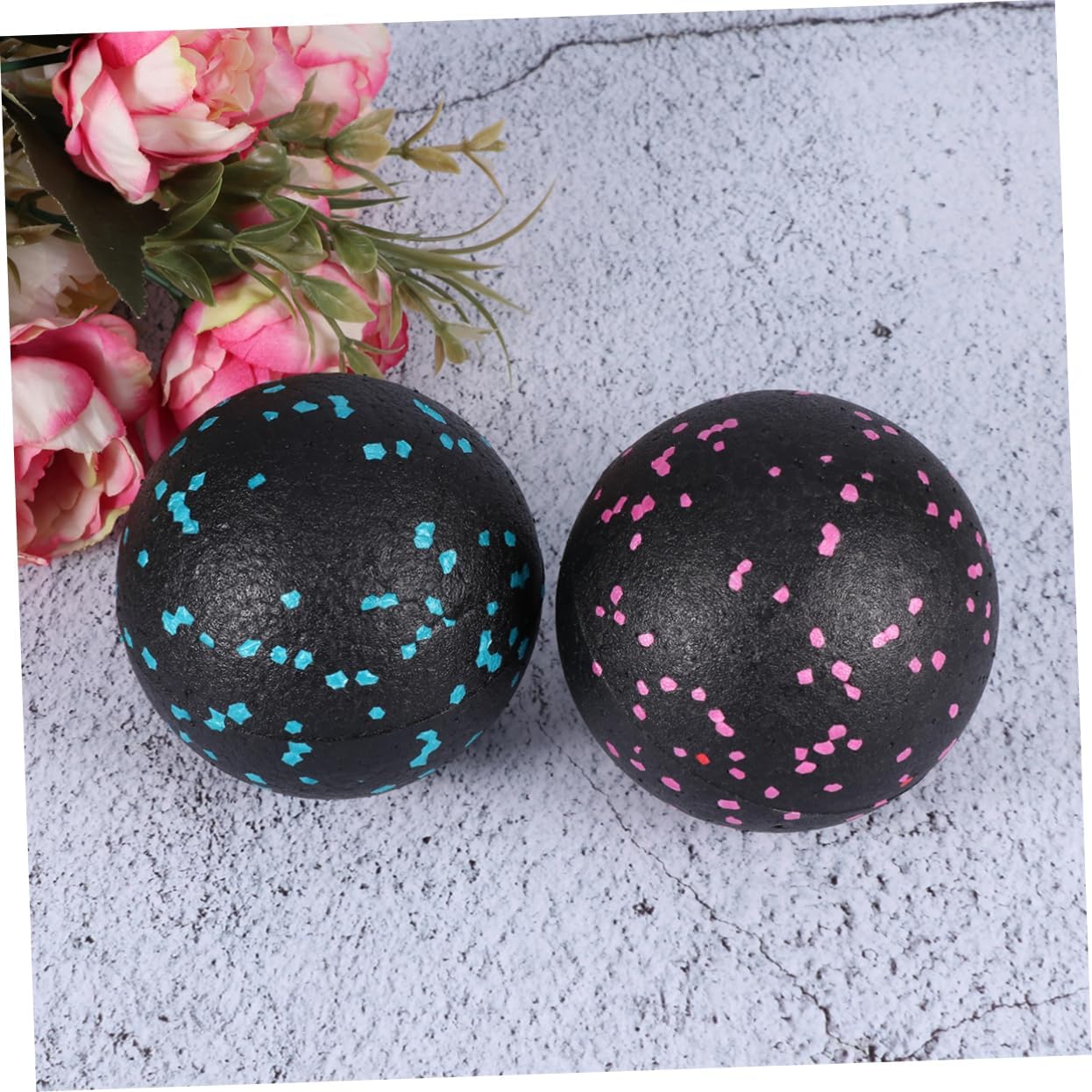 2Pcs Yoga Massage Balls Convenient Fitness Balls for Foot Massage and Home Exercise Pink Dot Green Dot for Yoga and Physical Therapy
